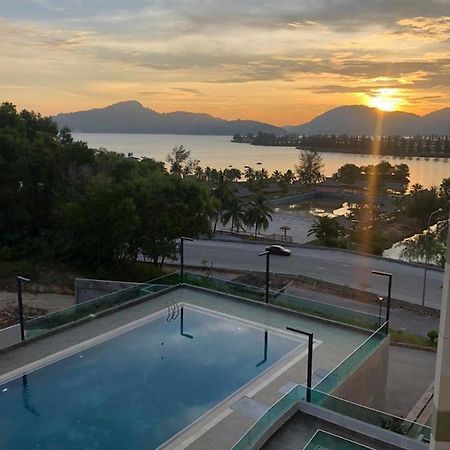 Marina Heights Seaview Resort 2 Lumut Exterior photo